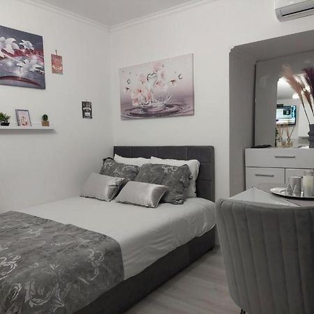 City Lux Square Apartment Skopje Exterior foto